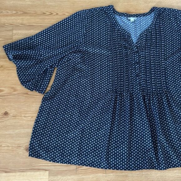 Catherines Womens Plus Size Georgette Pintuck Blouse Sz 5X Blue Dot Casual Easy - Picture 4 of 7